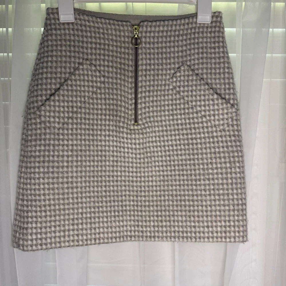 Sisley Houndstooth Tweed Mini Skirt 6 Wool Blend Zip Front Quiet Luxury Coquette